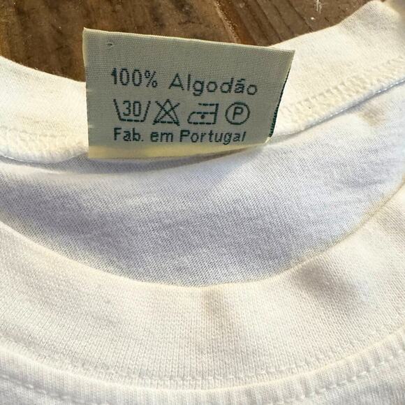 Lisboa Portugal Tee | Gold Crest | Size M | Travel - Picture 4 of 4